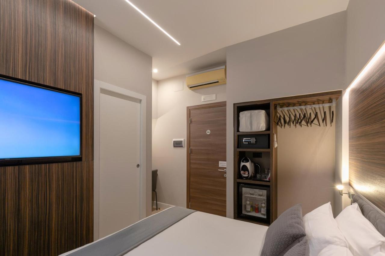 Aiello Hotels - Duomo Милан Экстерьер фото