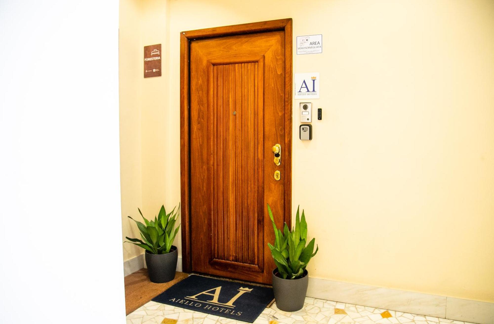 Aiello Hotels - Duomo Милан Экстерьер фото